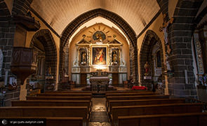 Intérieur de l'église de Saint-Chély d'Aubrac