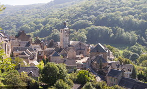 Vue du village de Saint-Chély-d'Aubrac